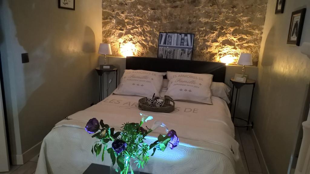Le Clos Manceau Bed & Breakfast เลอม็องส์ ภายนอก รูปภาพ