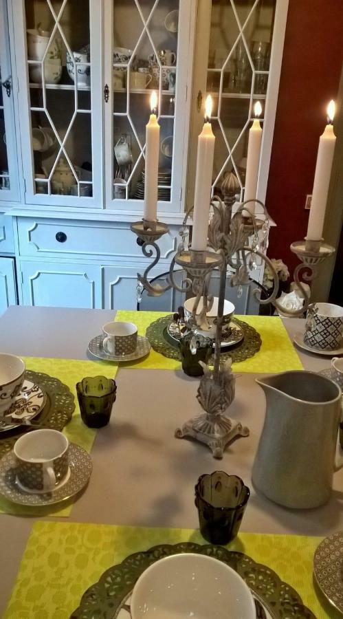 Le Clos Manceau Bed & Breakfast เลอม็องส์ ภายนอก รูปภาพ