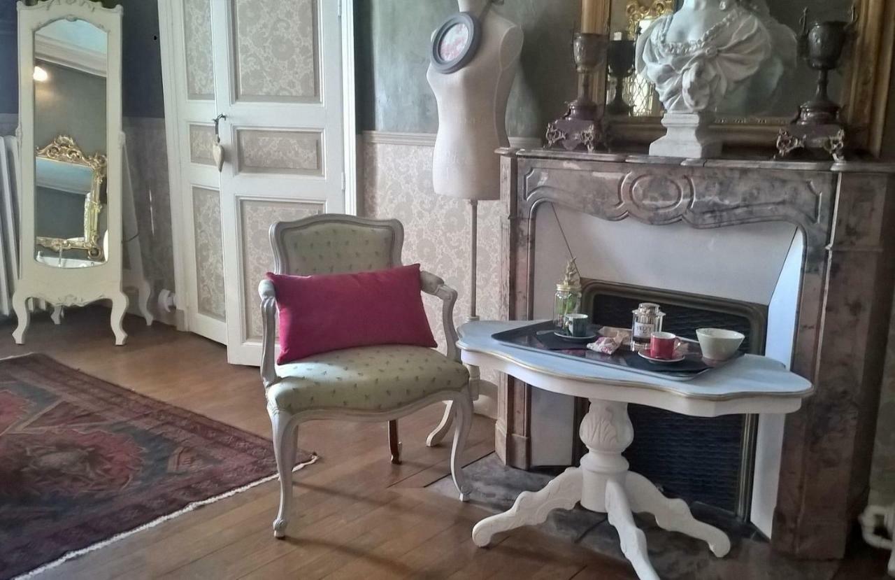 Le Clos Manceau Bed & Breakfast เลอม็องส์ ภายนอก รูปภาพ